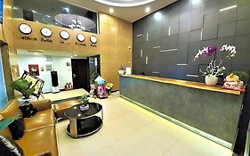 King Hotel Saigon Airport